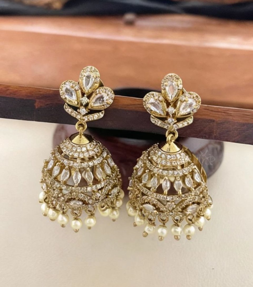 Pearl Shine Jhumka