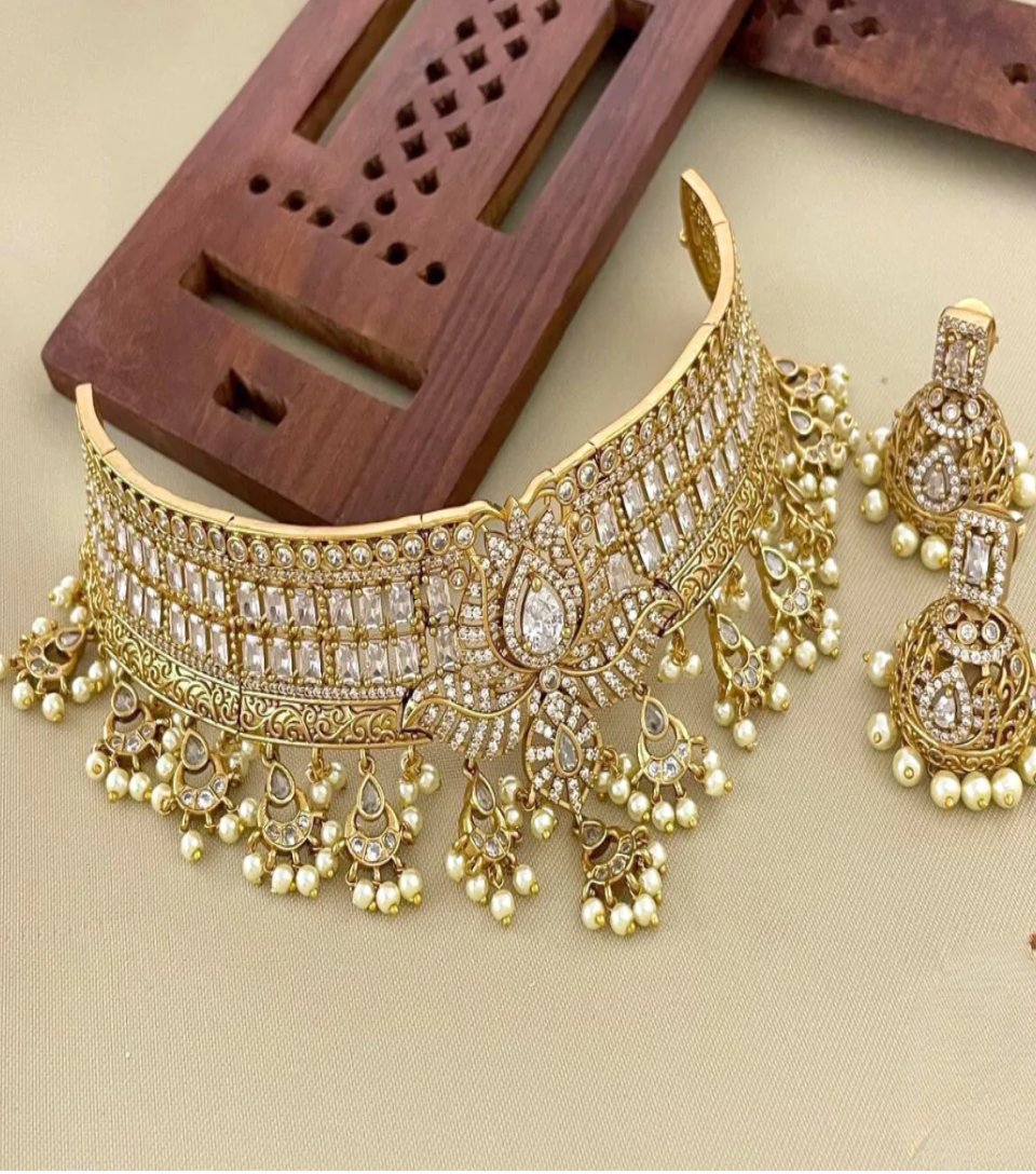 Annapurna Antique Necklace Set